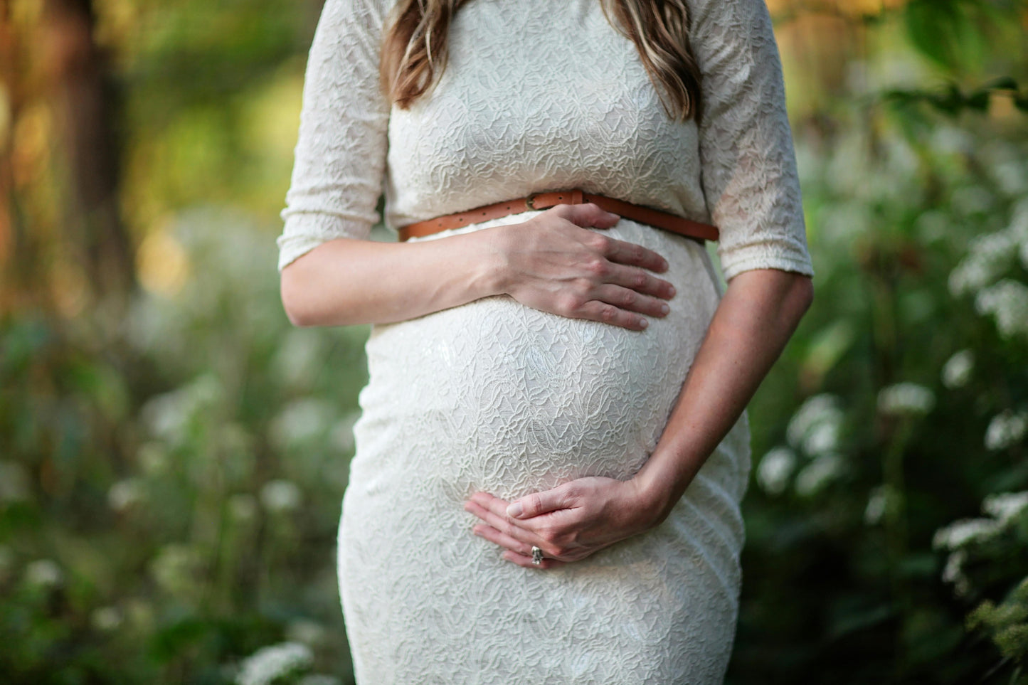 Navigating Postpartum Hair Loss: Hormonal Insights and Natural Remedies for Recovery