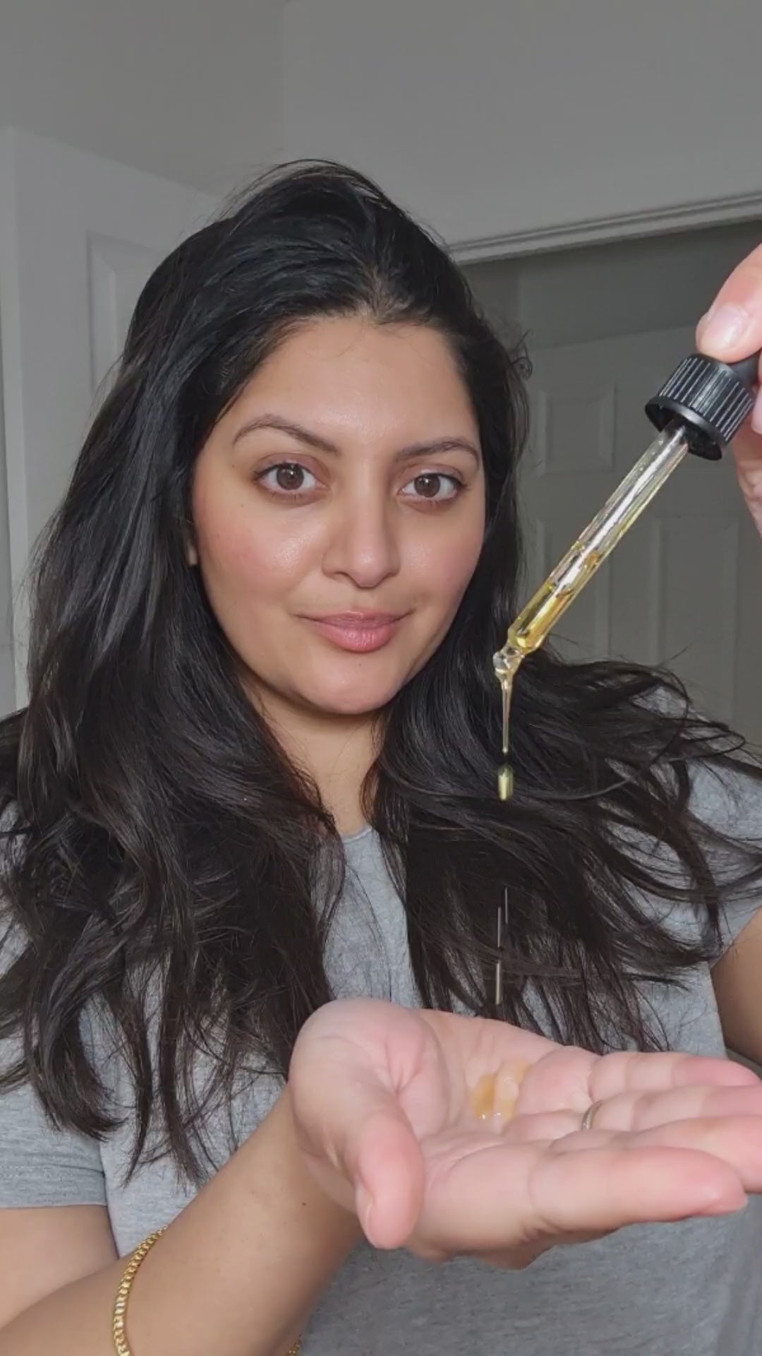 Load and play video in Gallery viewer, Strong Roots Scalp Oil (50ml)